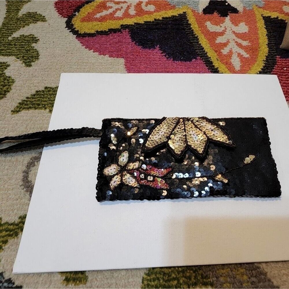 Gorgeous sequin flower evening bag‎ wristlet